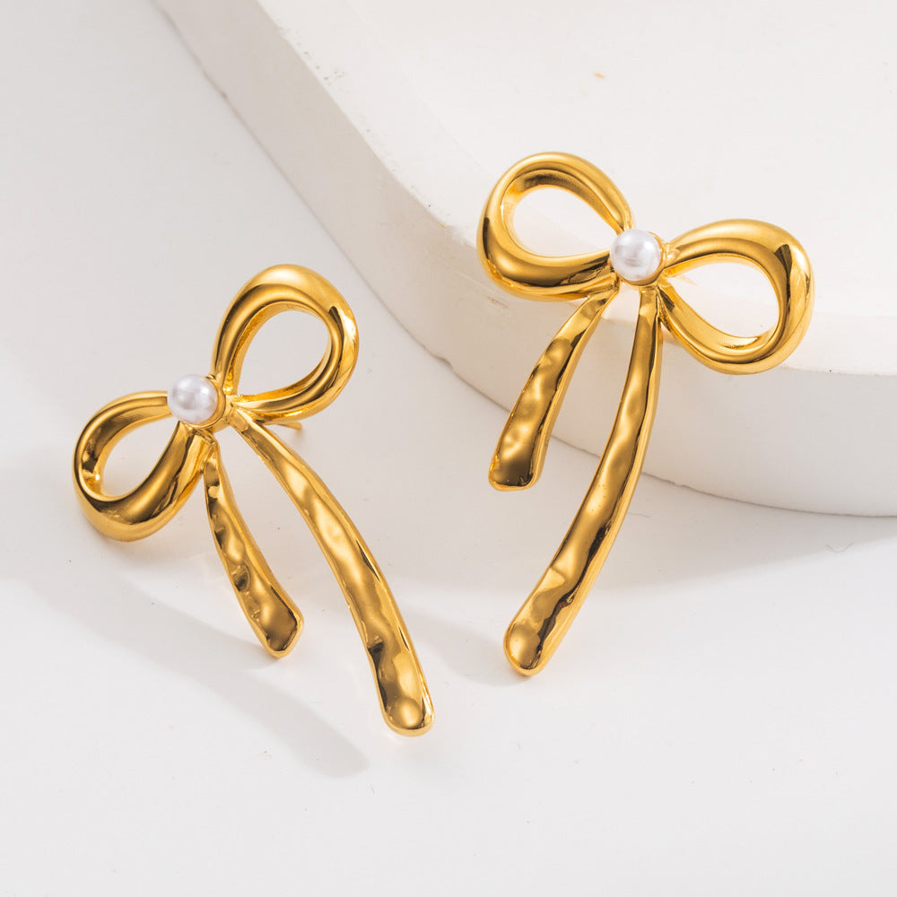 Wholesale Stylish Simple Personality Pleated Texture Flower Titanium Steel Geometric Inlay Pearl Design Sense Earrings